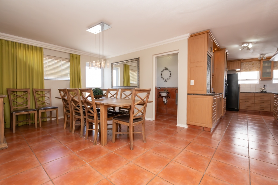 5 Bedroom Property for Sale in Waterfront Western Cape